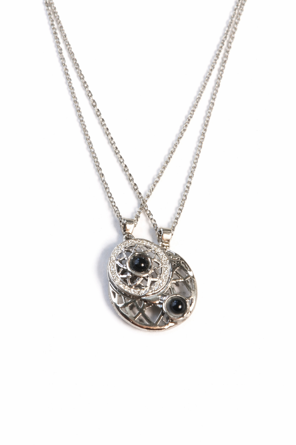Ona Jwelix Bond 4evr Necklace close up luxury artificial gold necklace India