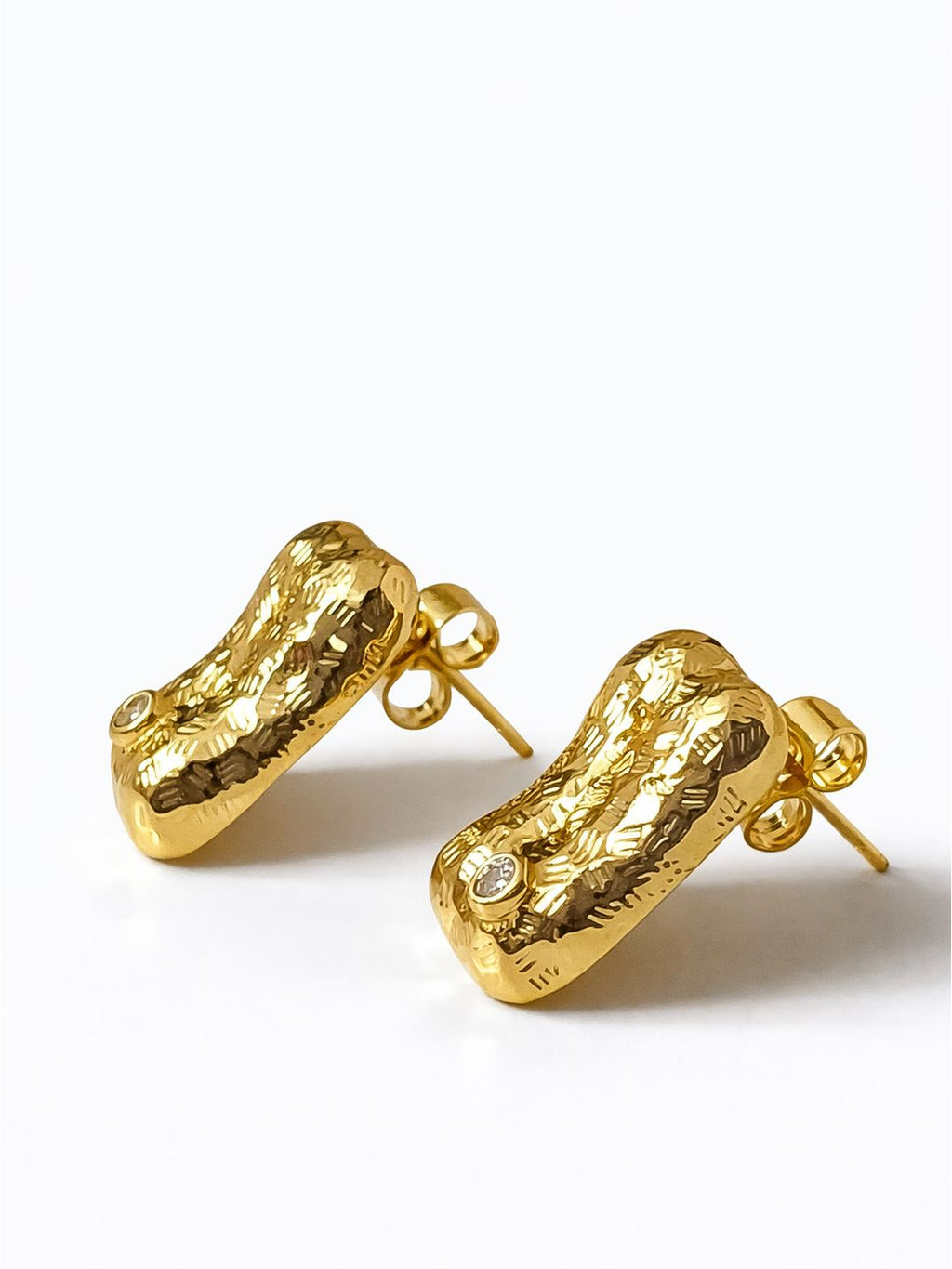 Bone Gem Stud Naveen (Sadar market)