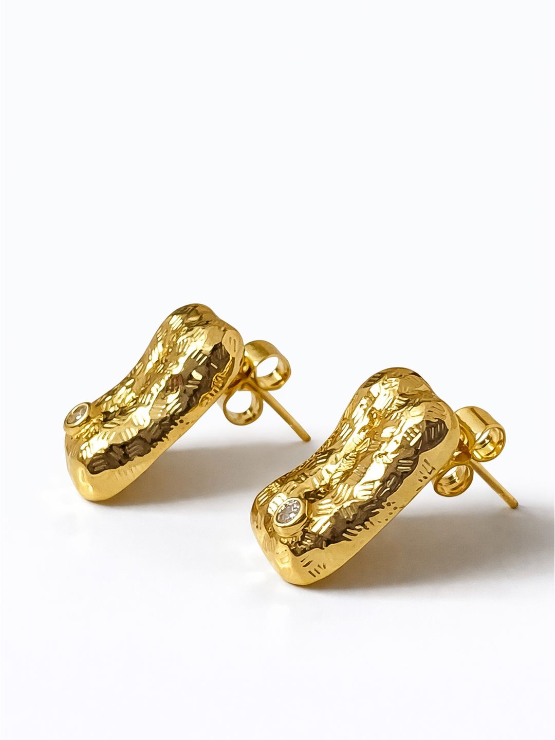 Bone Gem Stud Naveen (Sadar market)