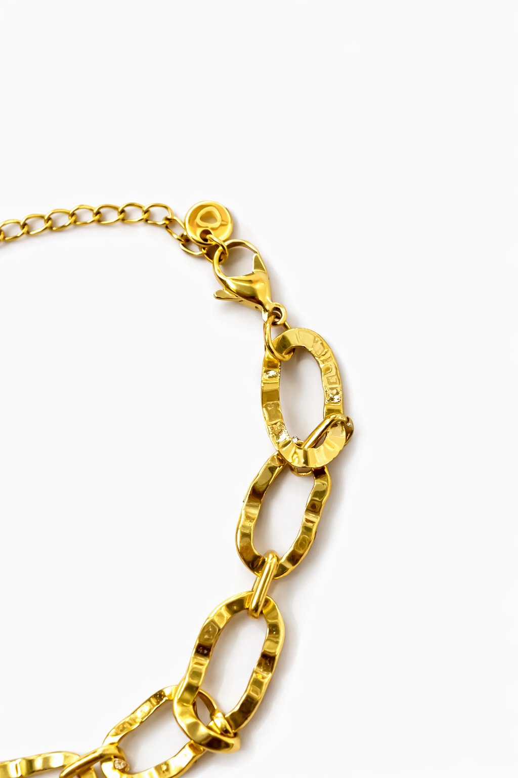 Ona Jwelix Meros Xo Bracelet close up romantic gold bangle artificial jewellery India

