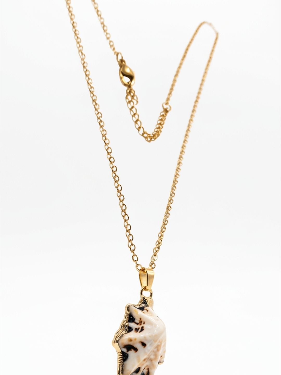 Temo Shell Necklace Naveen (Sadar market)