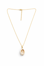 Ona Jwelix Umia Shell Necklace close up beach style shell necklace artificial jewellery India